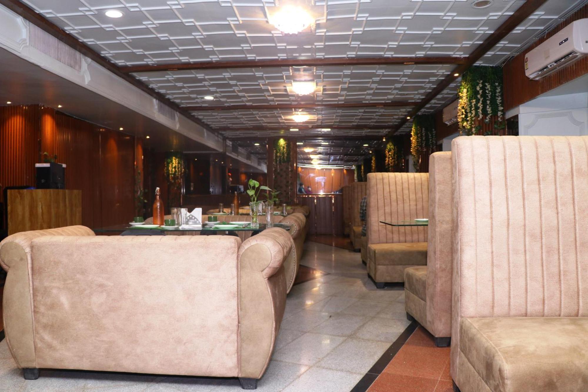 Hotel Samrat International Patna  Ngoại thất bức ảnh