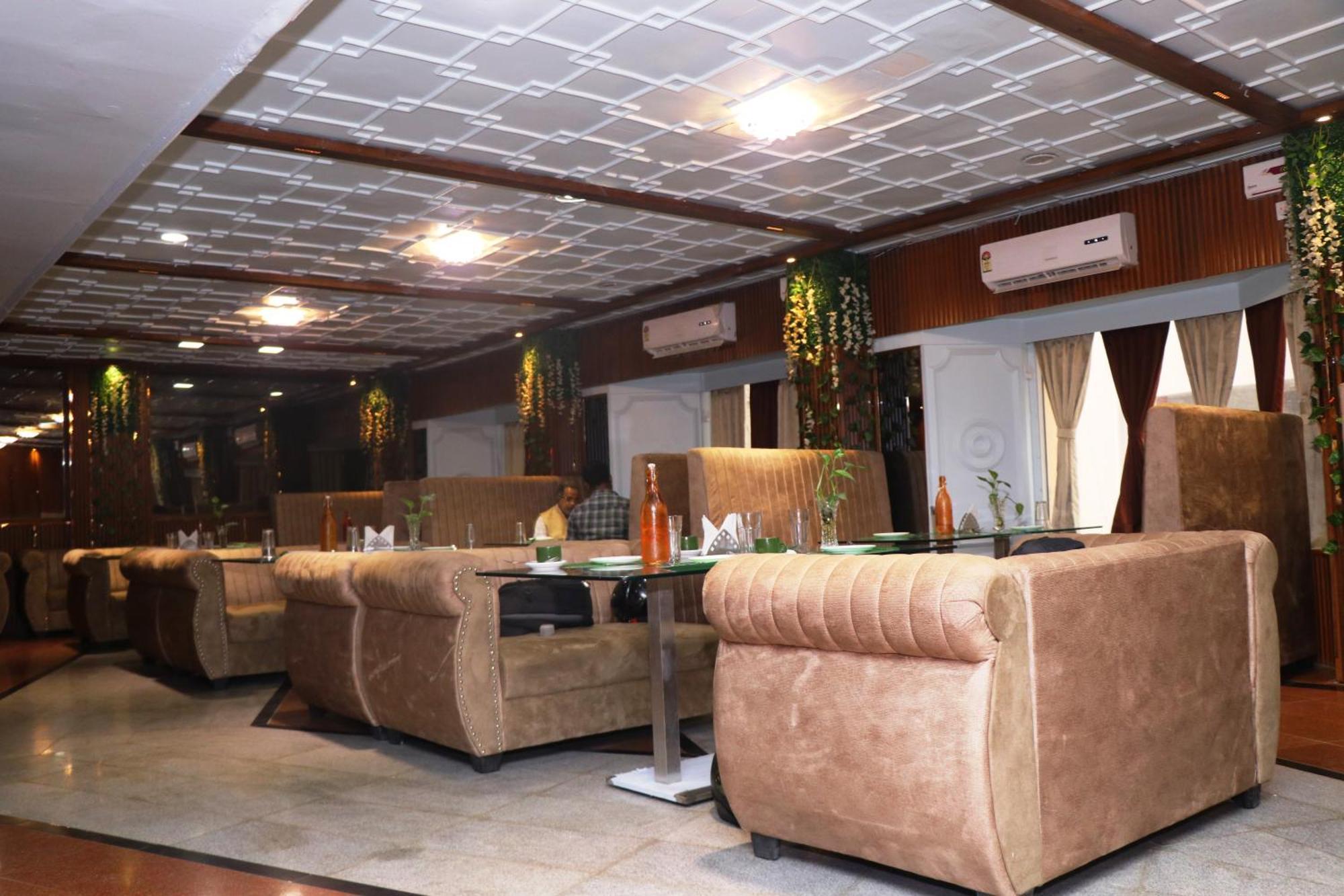 Hotel Samrat International Patna  Ngoại thất bức ảnh