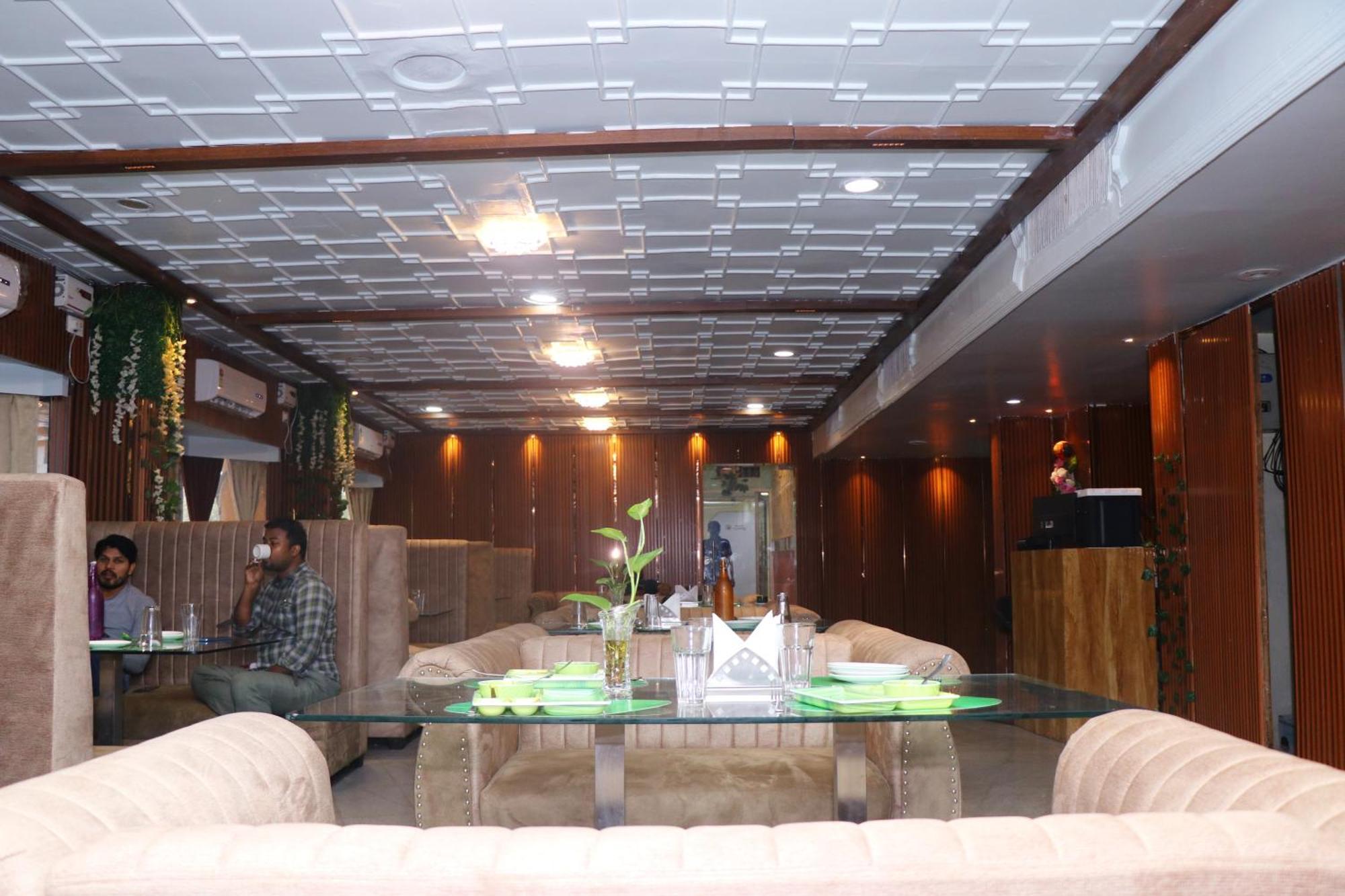 Hotel Samrat International Patna  Ngoại thất bức ảnh